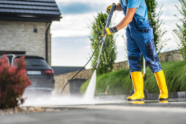 Best Garage Pressure Washing  in Tuscola, IL